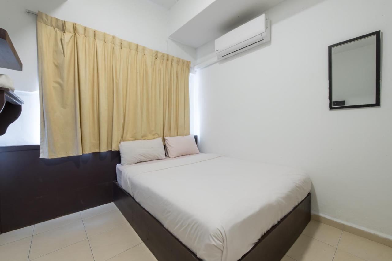 Hollitel Hotel Malacca Extérieur photo