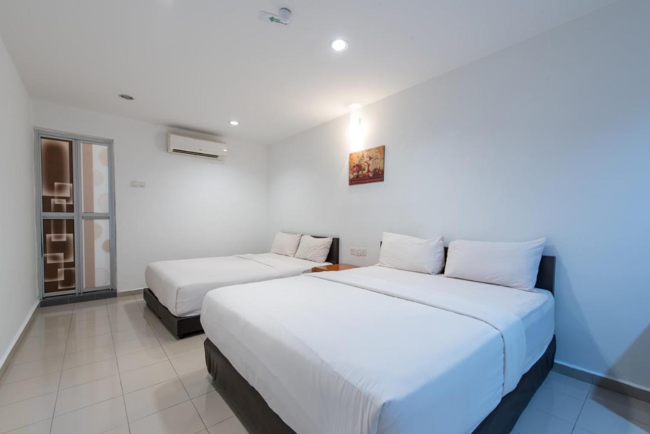 Hollitel Hotel Malacca Extérieur photo