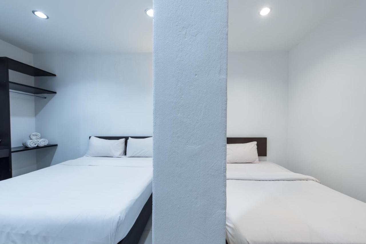 Hollitel Hotel Malacca Extérieur photo